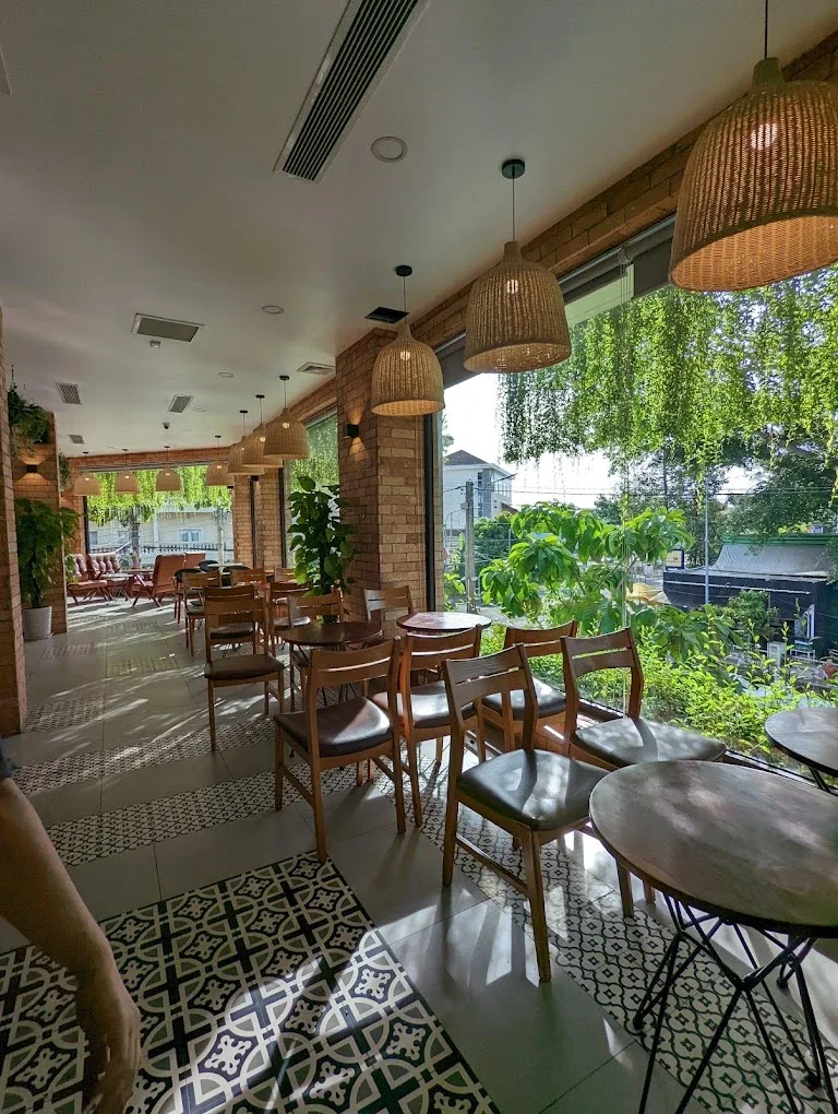FAM Coffee không gian như khu vườn nhỏ