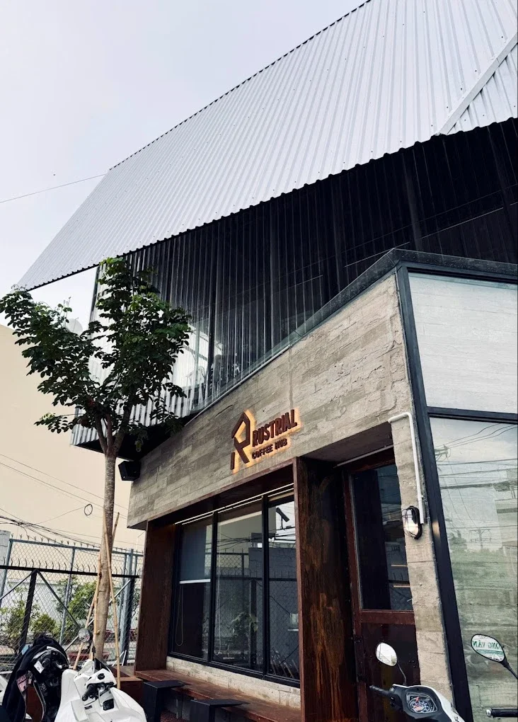 Rustrial Coffee Hub với menu đa dạng