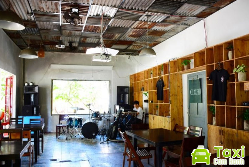 Nirvana Rock Café quán cafe acoustic ở Nha Trang với phong cách rock cổ điển