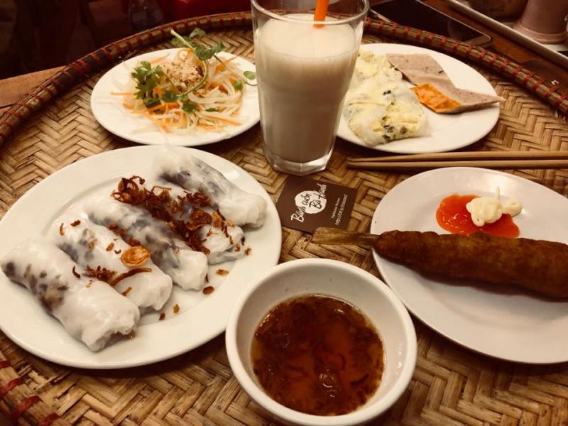 Bánh cuốn Bà Hanh - quán bánh cuốn ở Hà Nội chuẩn vị Thanh Trì truyền thống