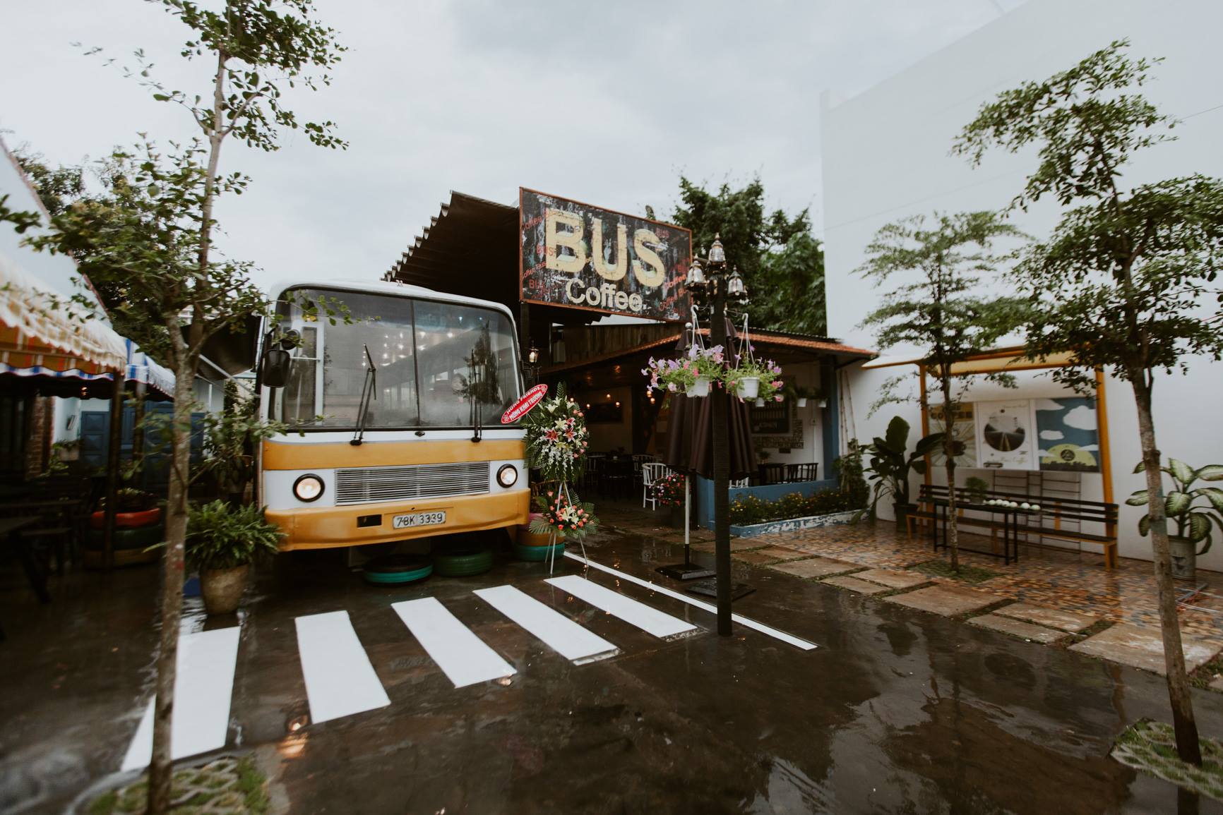 quán cà phê ở Buôn Ma Thuột Bus Coffee xe bus độc đáo