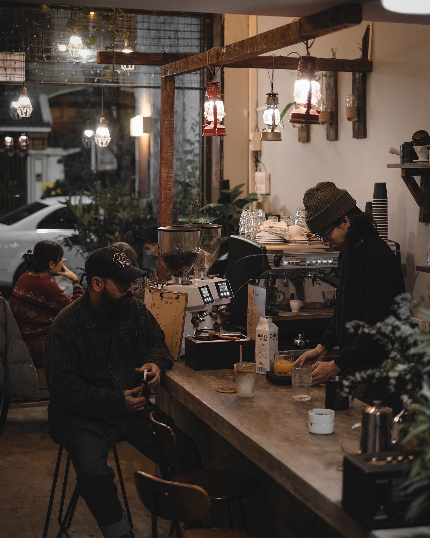 Đốm Café - quán cà phê thú cưng ở Đà Nẵng nổi tiếng với mèo Bengal đốm