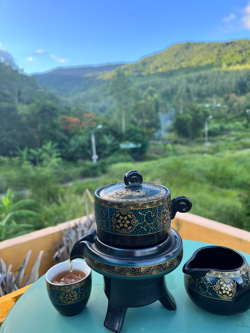 om tea coffee không gian xanh view biển đà nẵng
