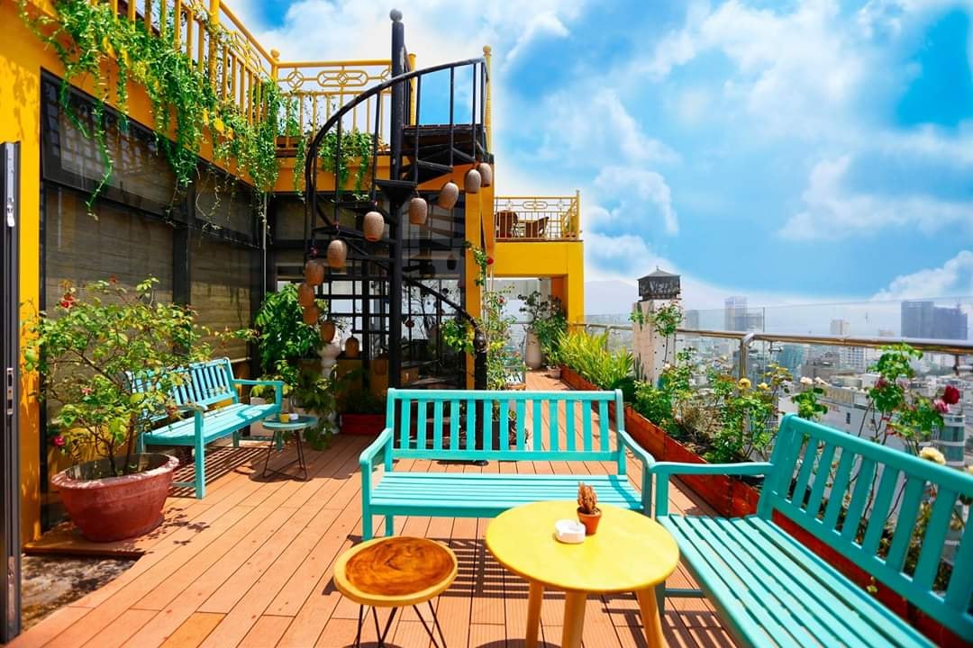 Cafe Bar Sunset tầng 20 với view 360 độ thành phố