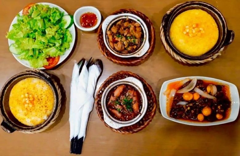 Cơm niêu Gia Đình trên phố Ngụy Như Kon Tum