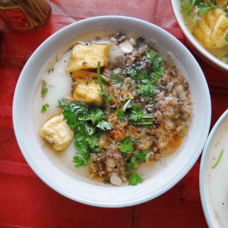 Bánh đúc nóng Lê Ngọc Hân - ăn vặt Hà Nội ấm áp mùa đông