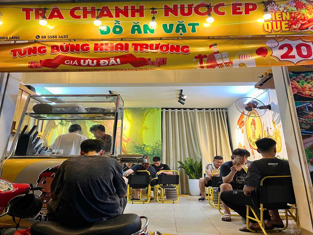 Quán ăn vặt A Dính