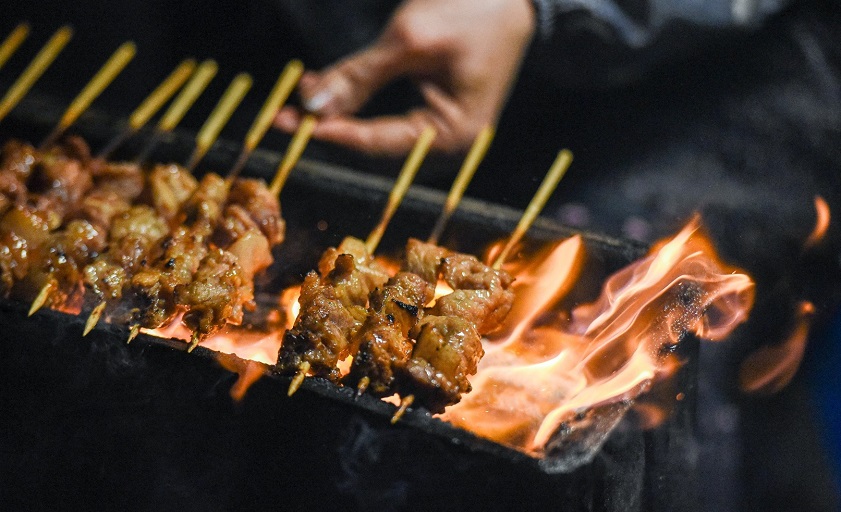 Thịt xiên nướng đậm đà vị gia vị
