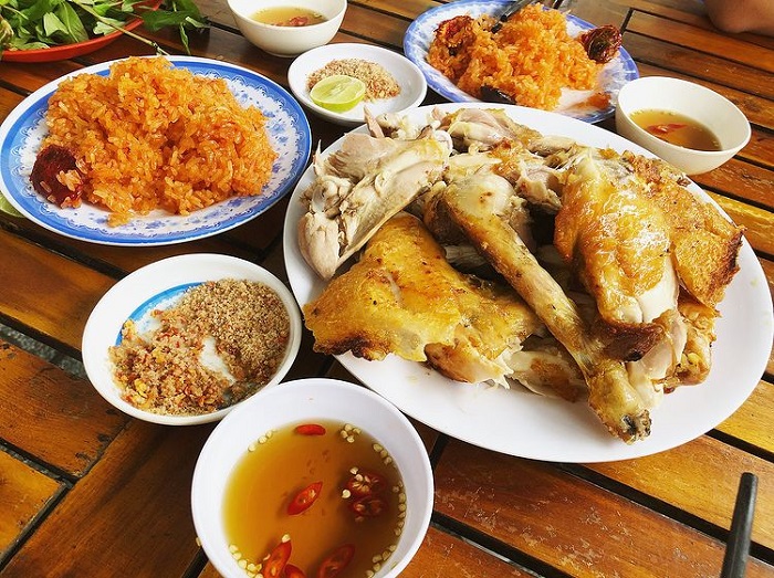 Gà nướng vàng ươm thơm phức