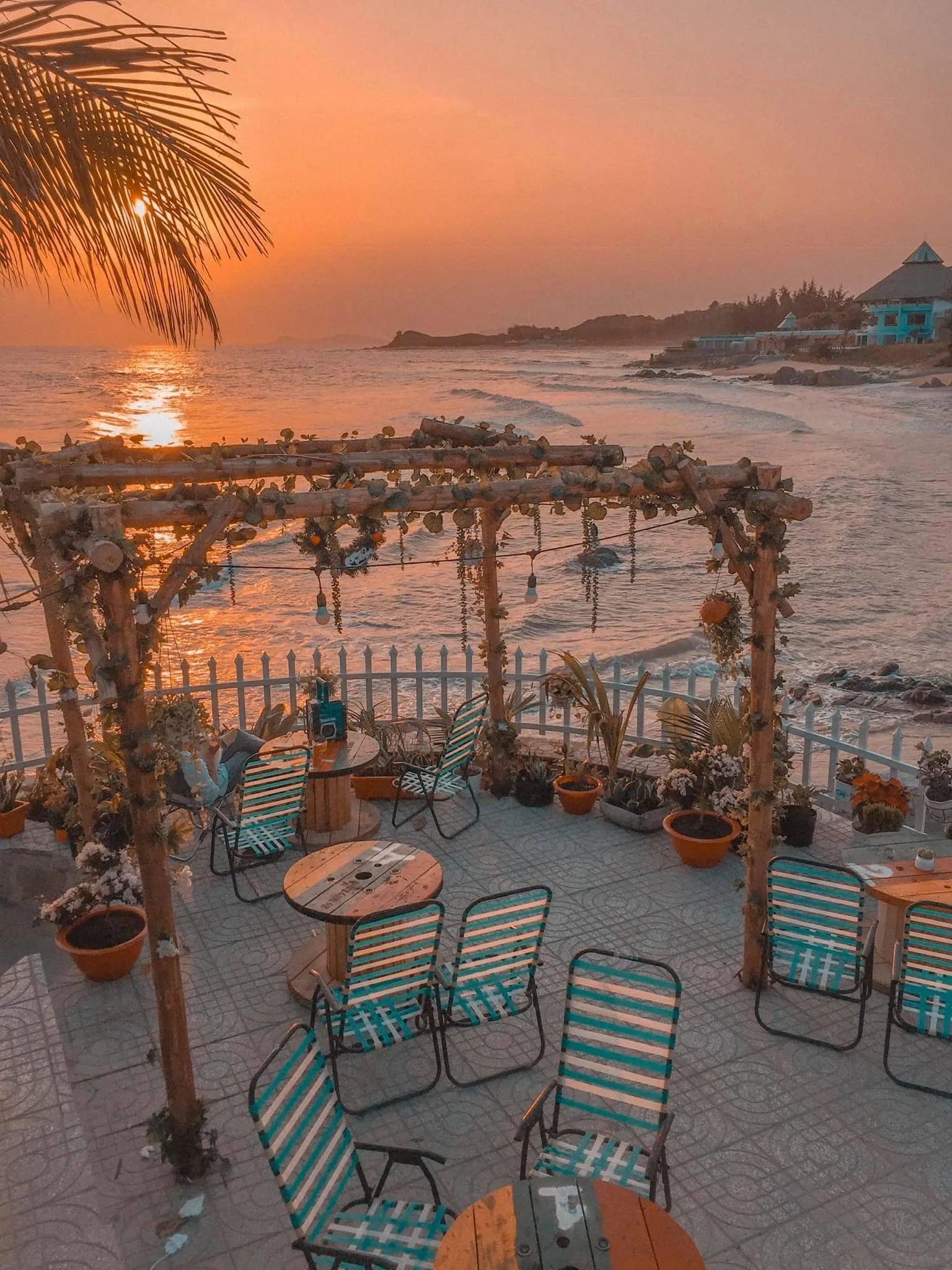 Cafe Bãi Xanh - cafe view biển vũng tàu ngắm hoàng hôn đỉnh nhất
