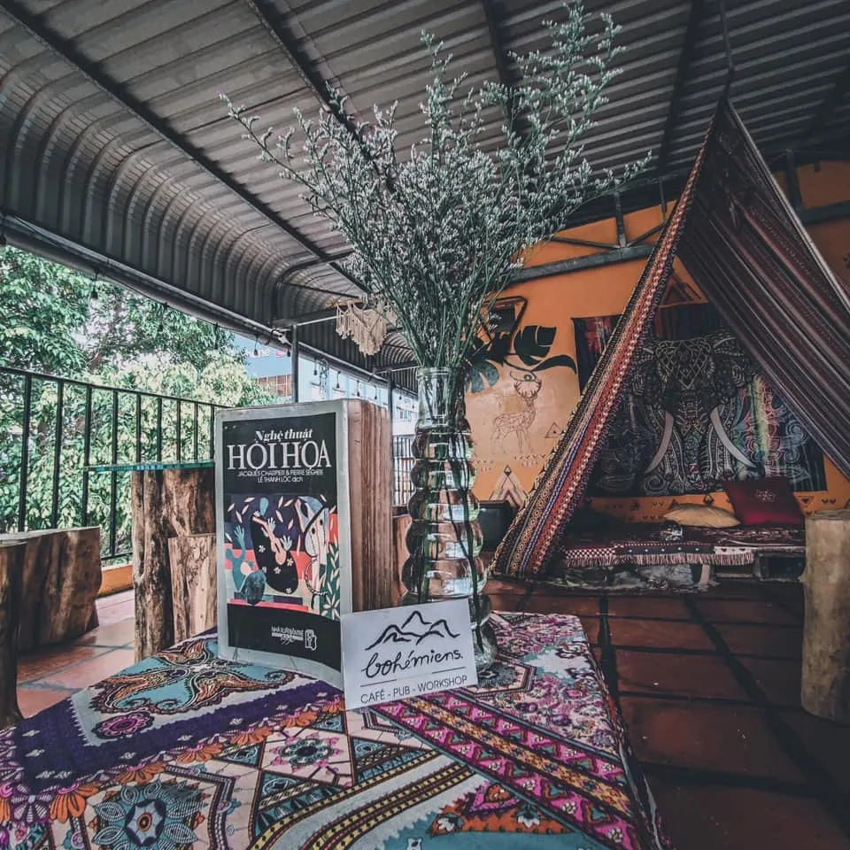 Bohemiens Cafe - cafe view biển vũng tàu phong cách Bohemian độc đáo