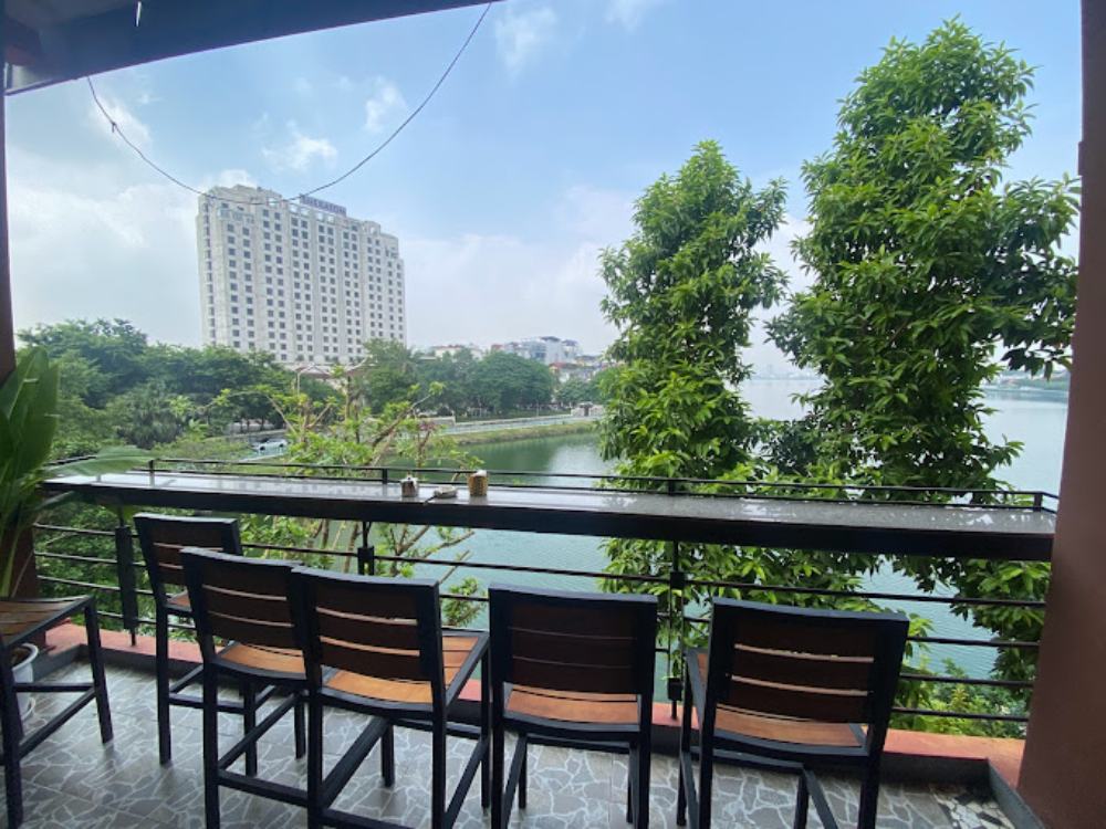 Không gian mộc mạc và gần gũi của Oriberry Coffee