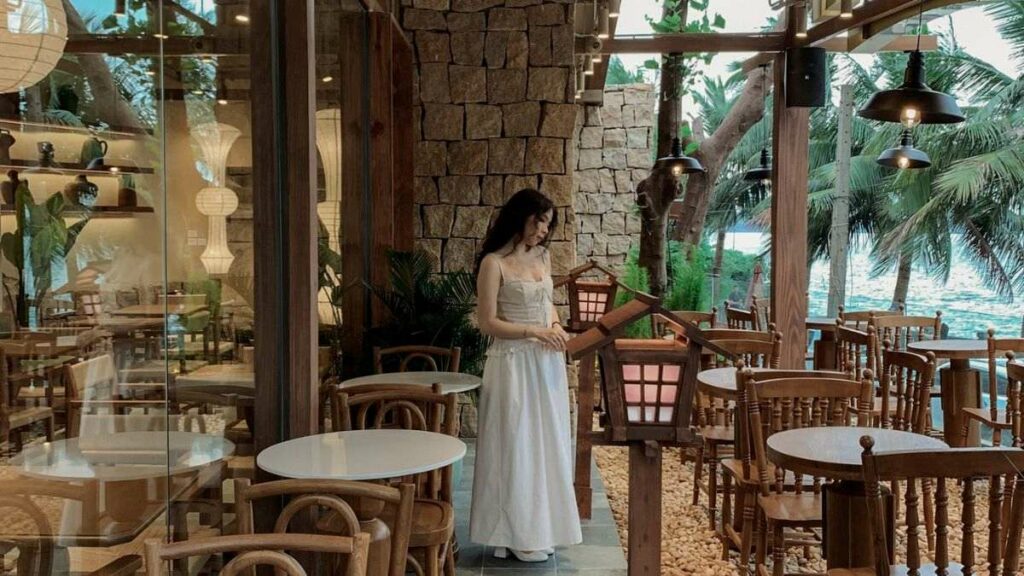 Katinat Hồ Tây với không gian mở và tầm nhìn panorama