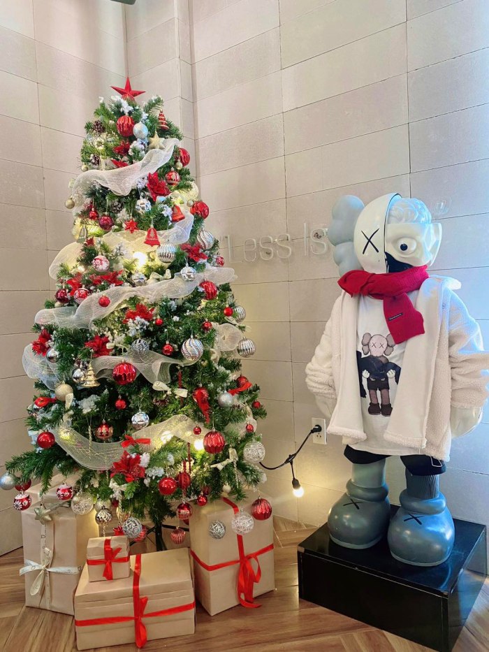 Sline Coffee The Manor trang trí Giáng sinh đẹp