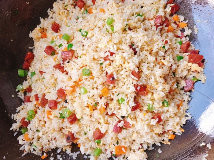 Chi tiết món cơm gà xối mỡ đặc trưng