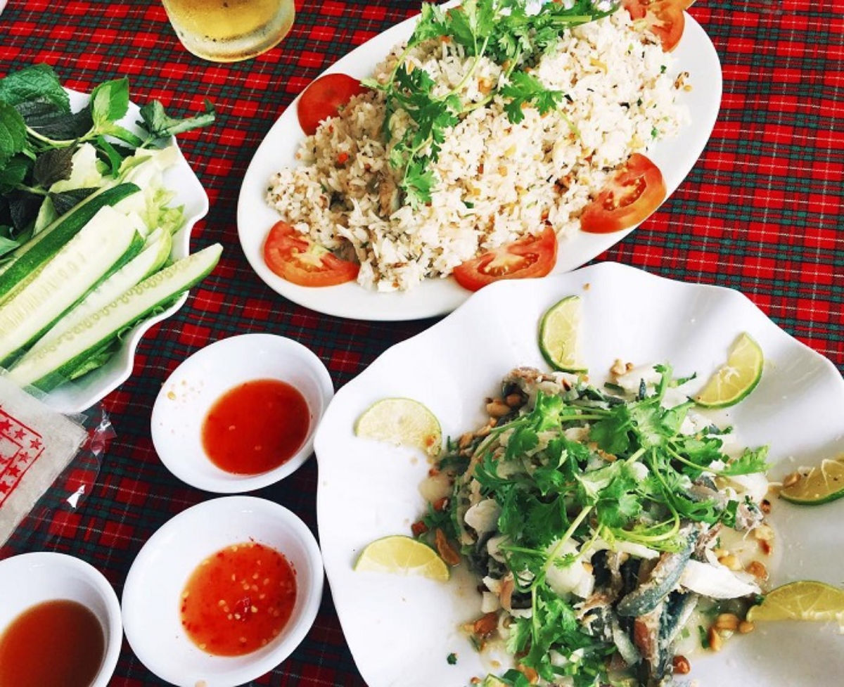 Cơm ghẹ Phú Quốc nổi tiếng tại quán Lê Giang
