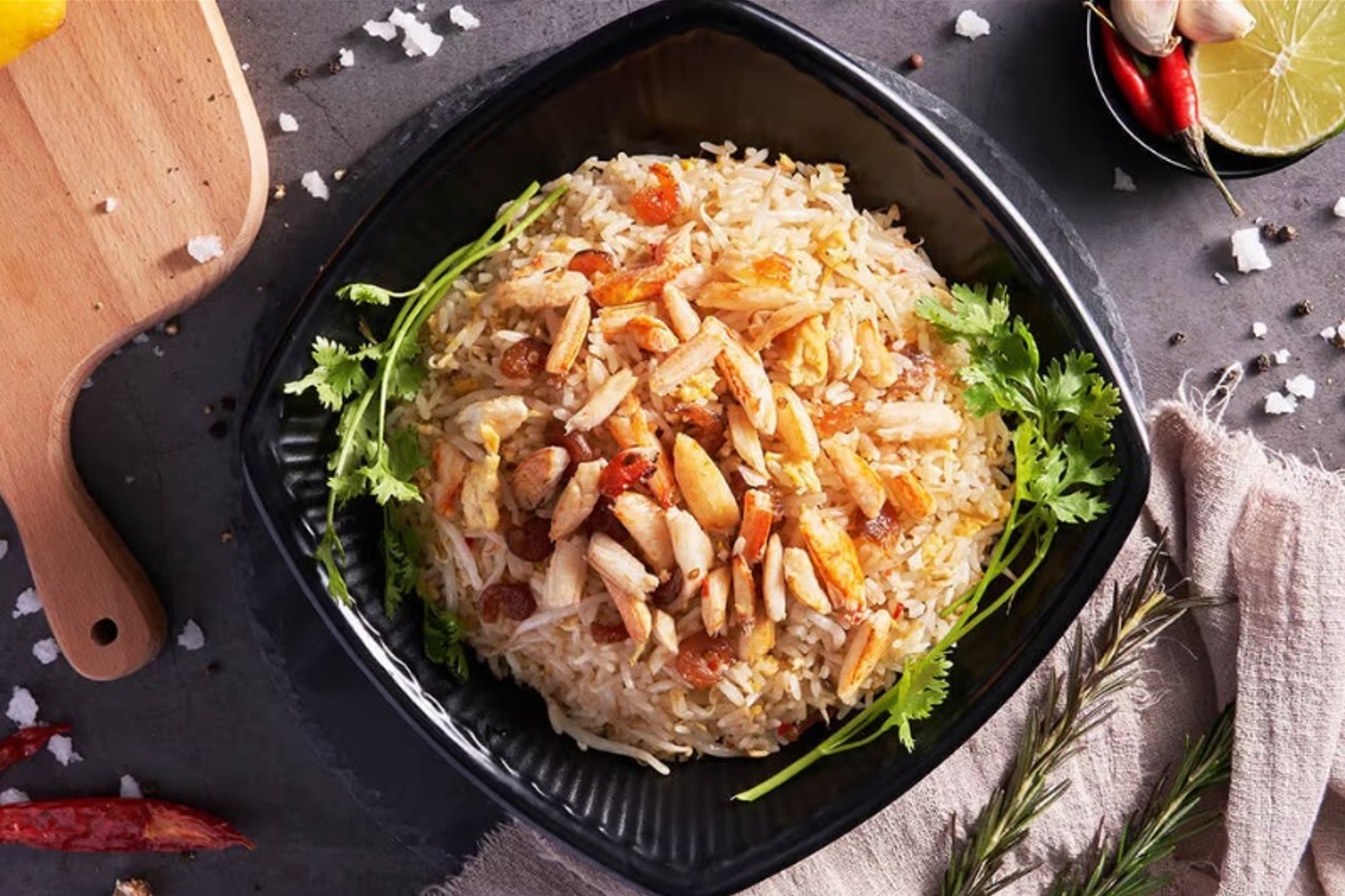 Cơm ghẹ ngon tại nhà hàng Xin Chào với view biển đẹp