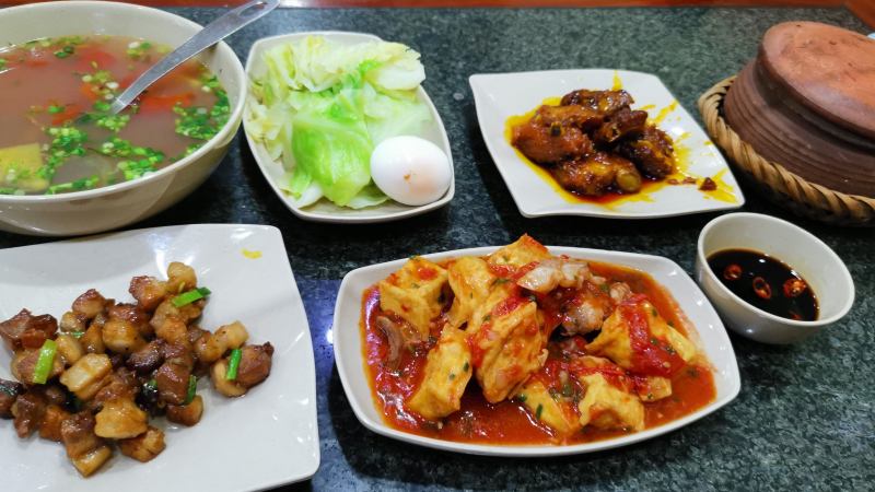 Cơm Niêu Tố Uyên - quán cơm văn phòng giao tận nơi