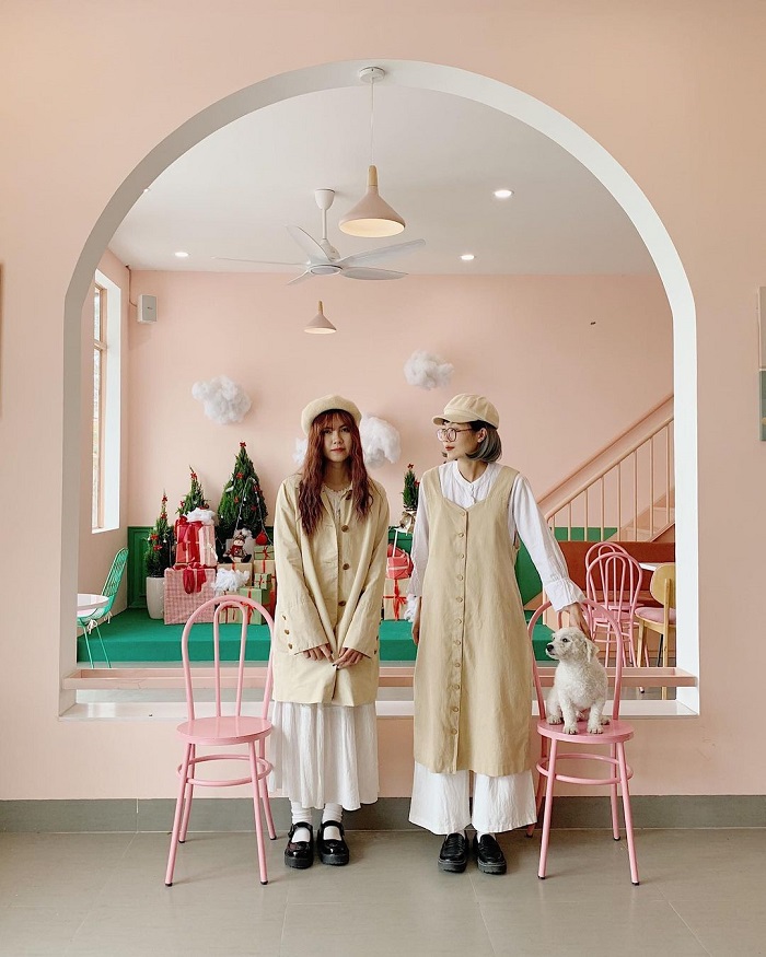 Cafe Tròn decor Giáng sinh ngọt ngào