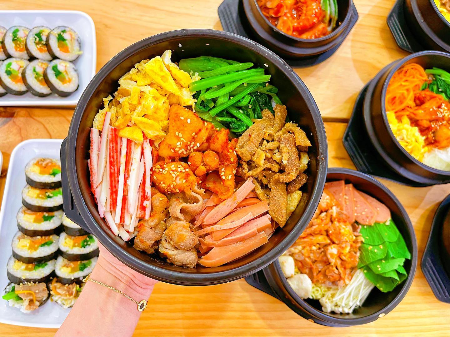 Cơm trộn nghệ thuật tại Maru