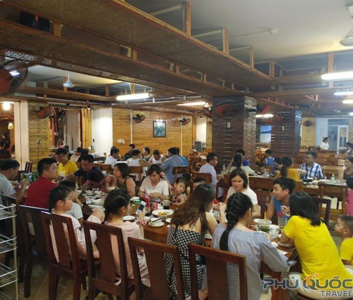 Cơm niêu Bắc Bộ được đoàn khách yêu thích