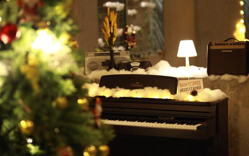 Raw Coffee decor Noel xanh mát