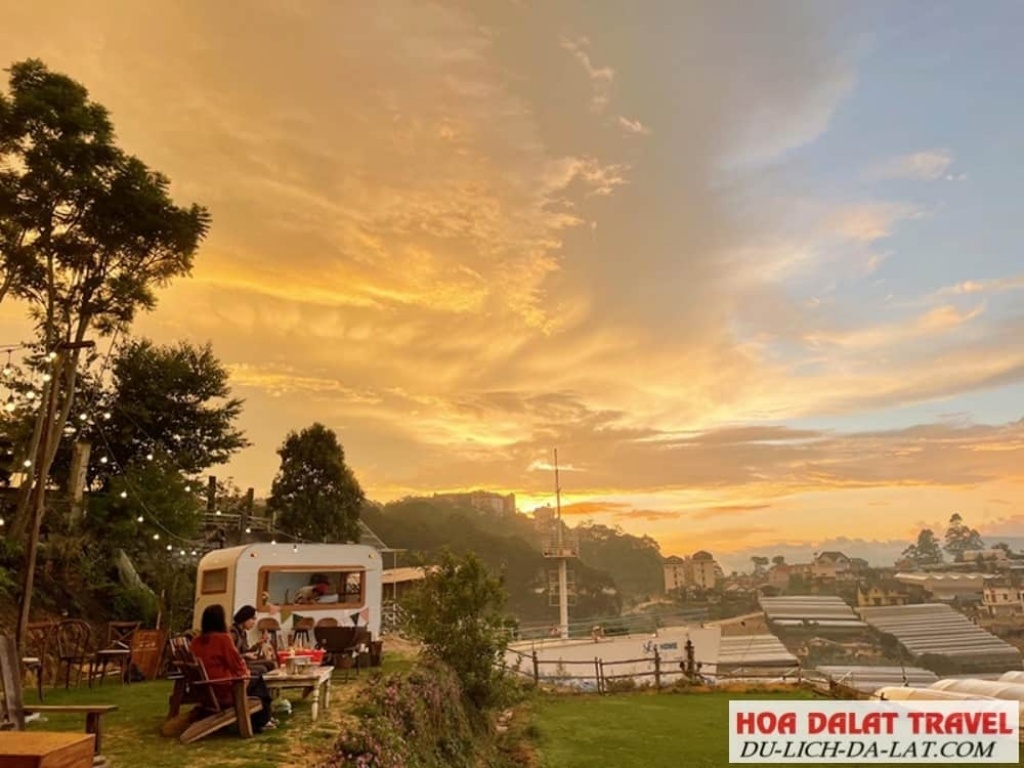 Túi Mơ To cafe hoàng hôn Đà Lạt