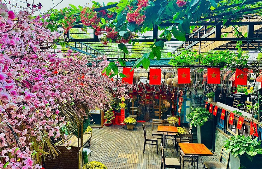 Mix Bakery Phú Quốc không gian xanh