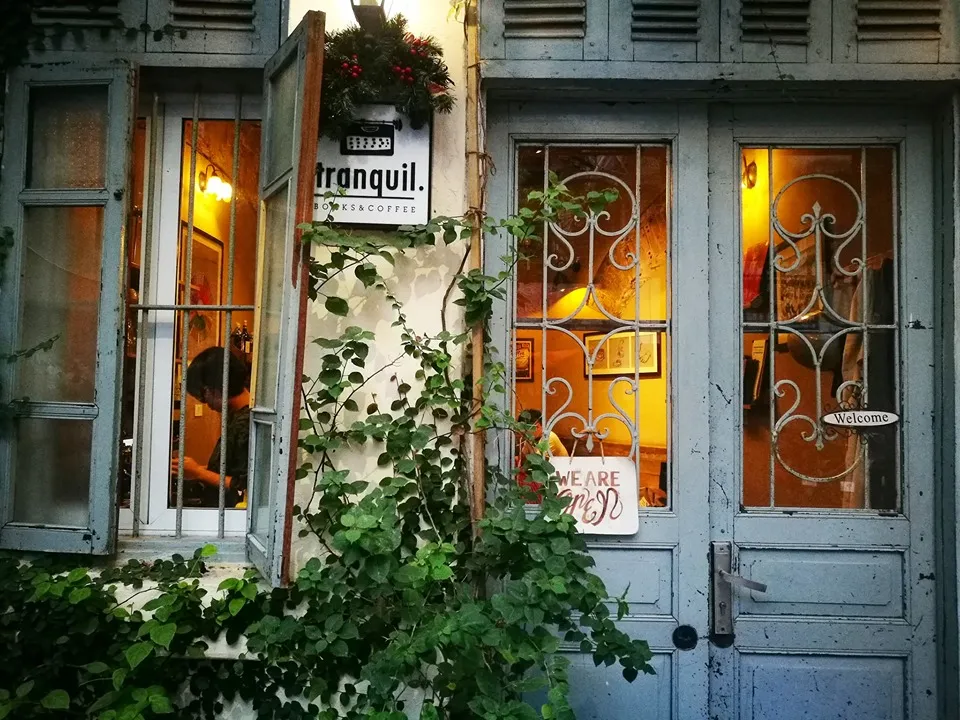 Tranquil Books & Coffee - quán cafe sách yên tĩnh