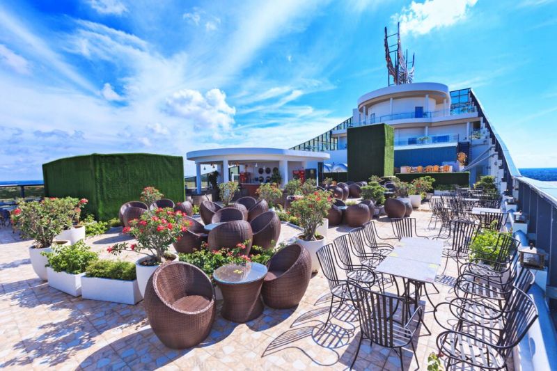 Không gian rooftop bar sang trọng tại Mường Thanh