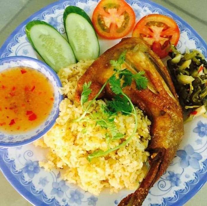 Cơm gà Bà Luận Tam Kỳ phong cách miền Trung