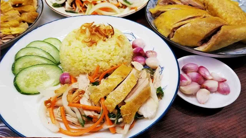 Cơm gà Grand World Phú Quốc không gian sang trọng