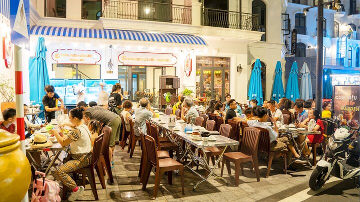 Cái Bếp Garden Grand World Phú Quốc