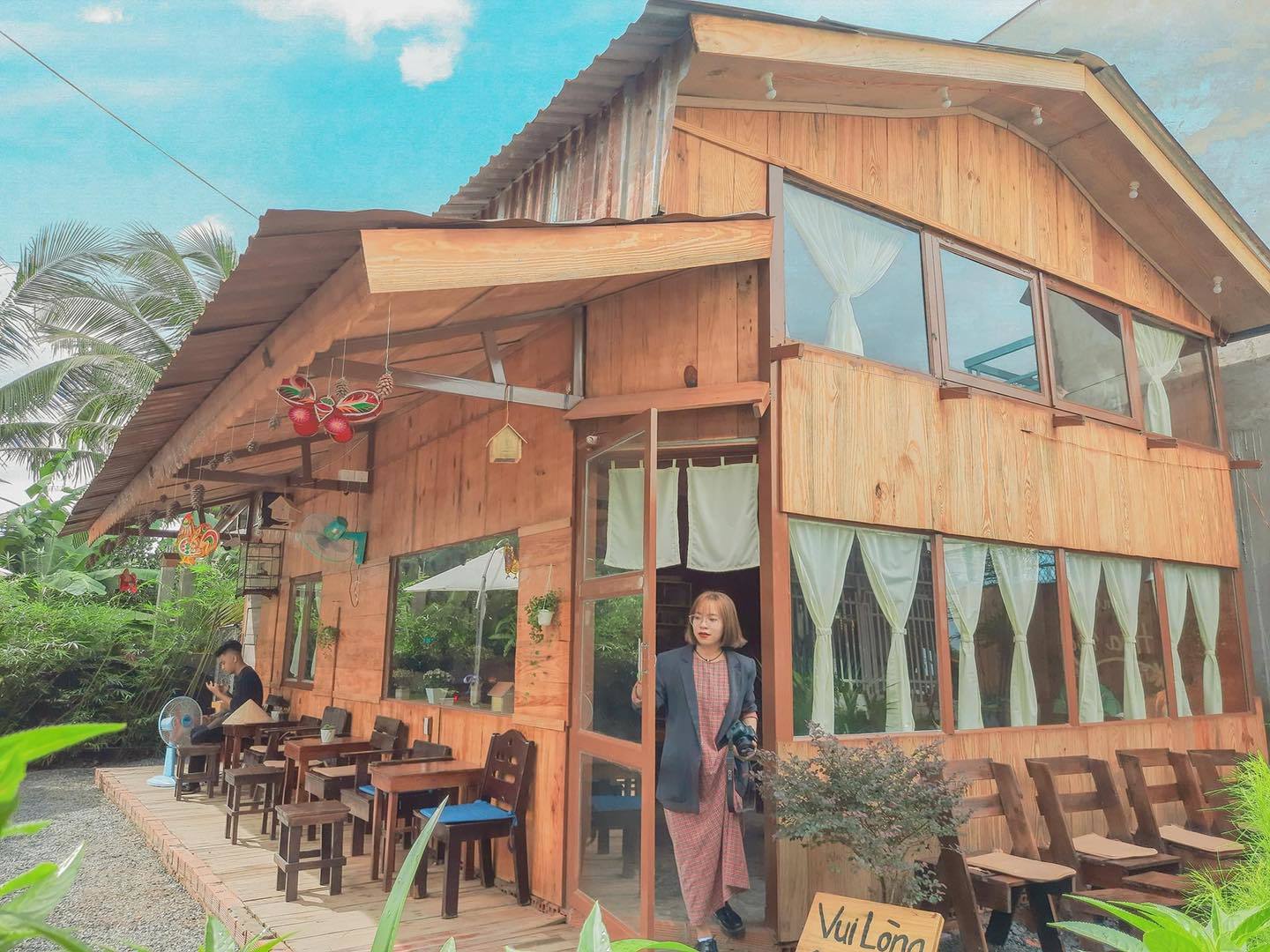 Tiệm Cà Phê Họa Mi cafe view đẹp ở Cần Thơ có nhạc sống