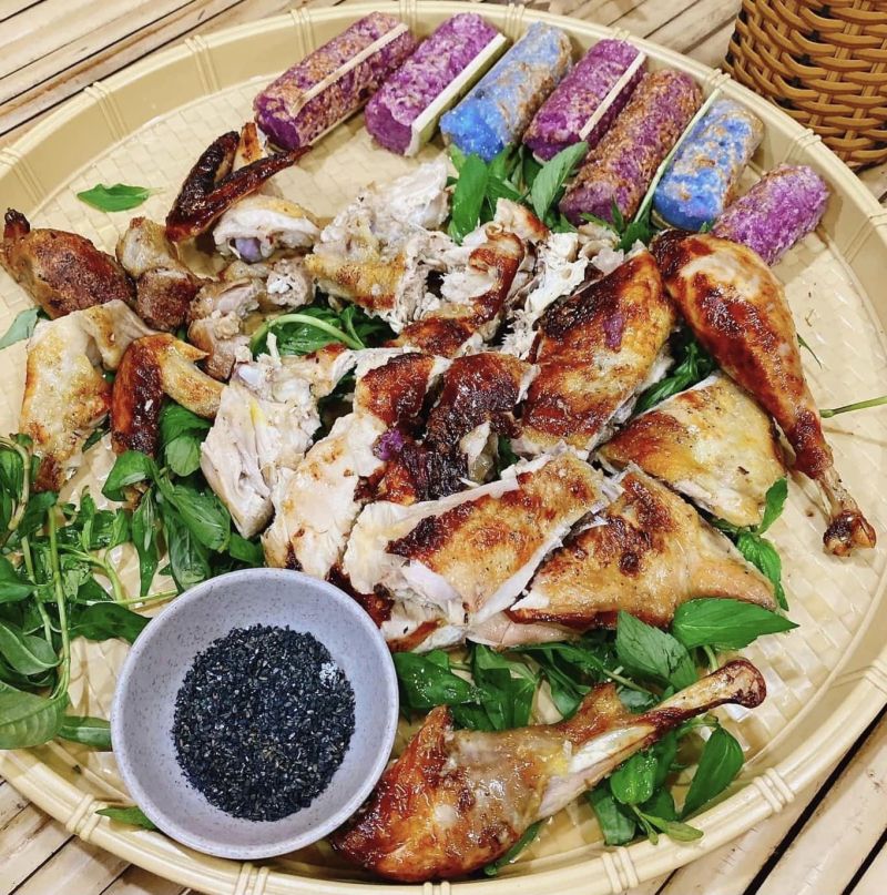 Gà nướng cơm lam Sài Gòn