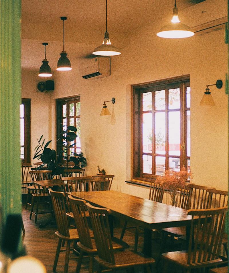 Hub de Tana Coffee không gian sách truyện