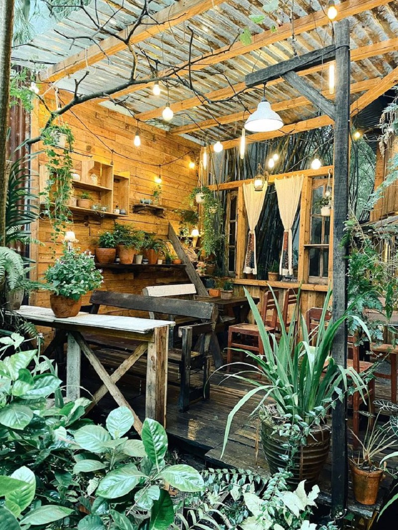 Cafe Khoảnh Khắc cafe view đẹp ở Cần Thơ sân vườn rộng