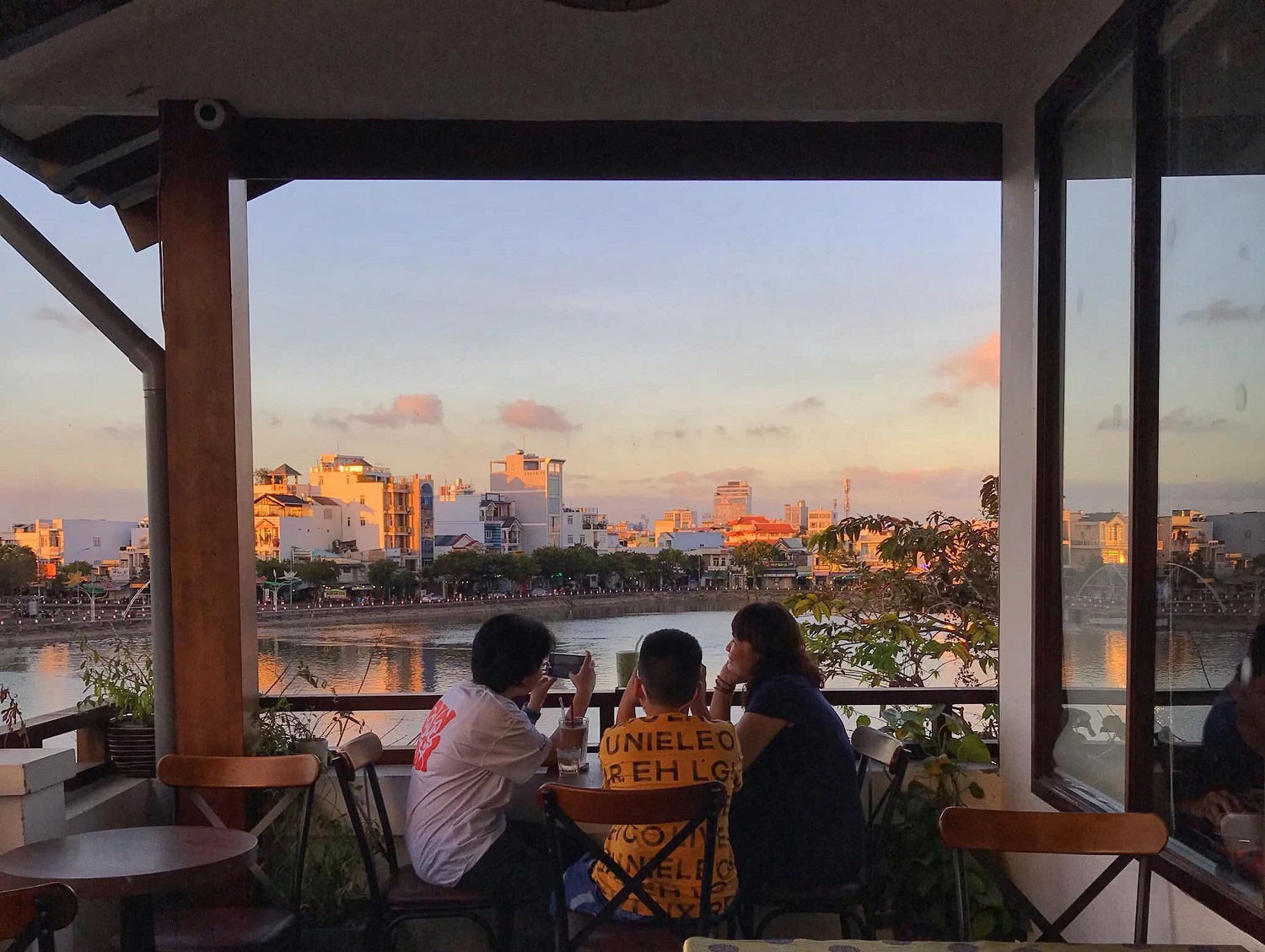 View sông Hậu từ Côti Cafe