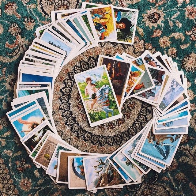 M's Tarot Cafe - Quán cafe bói bài tarot có vẽ henna