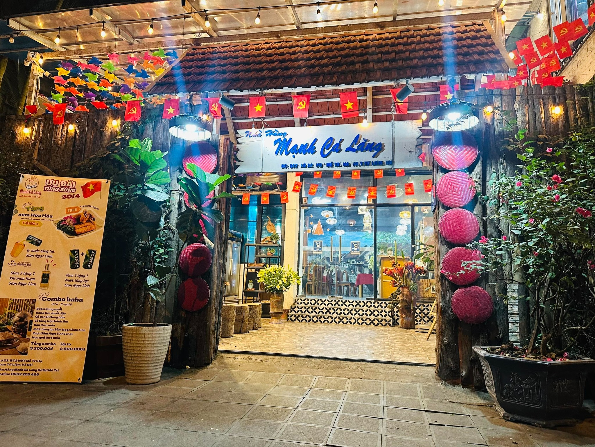 Bàn tiệc thịnh soạn tại Mạnh Cá Lăng