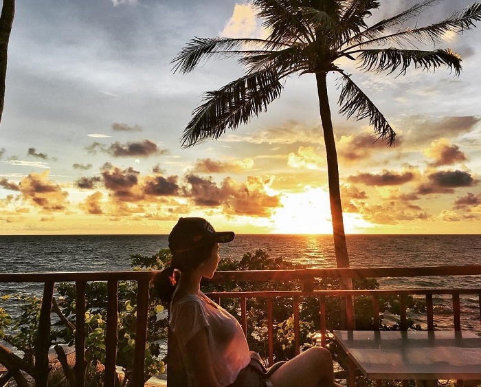 Cafe Phố Biển Phú Quốc view Dinh Cậu