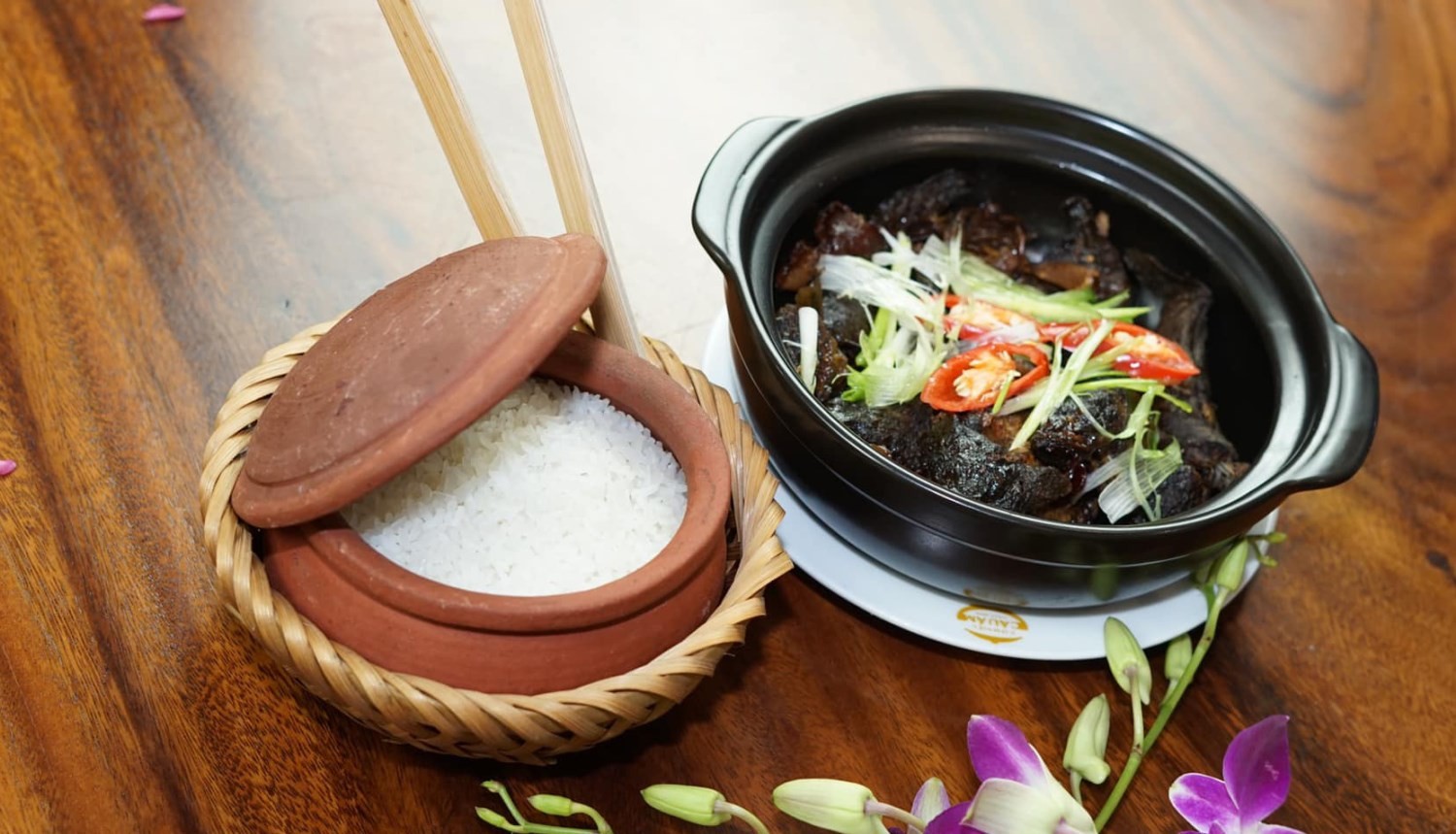 Cơm niêu Kombo Singapore Hạ Long