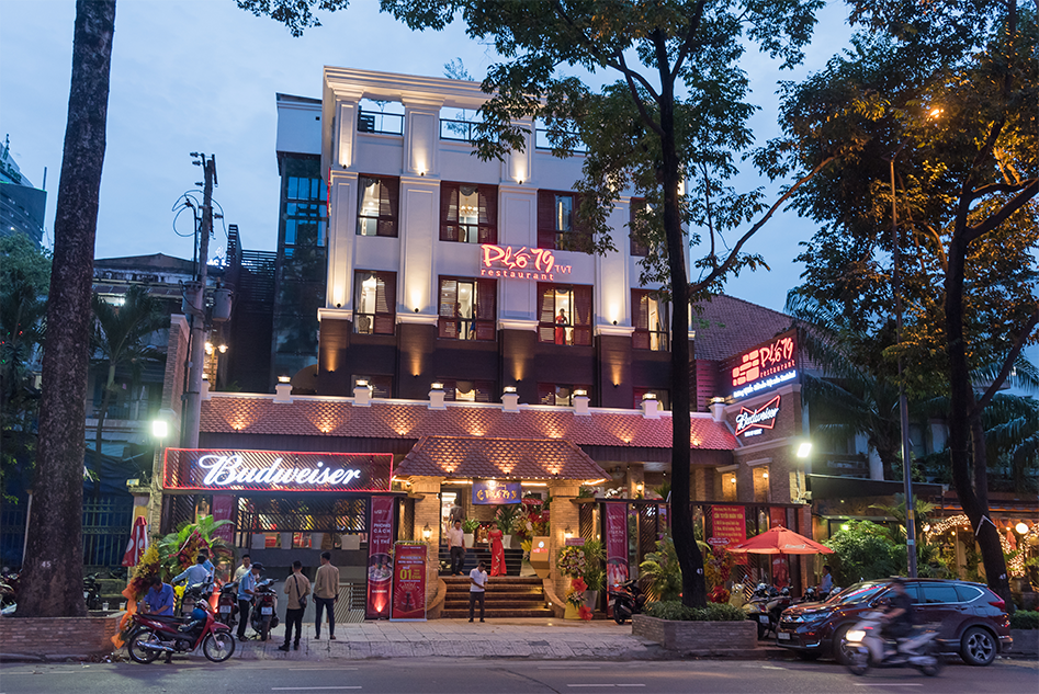 Nhà Hàng Phố 79 - 120