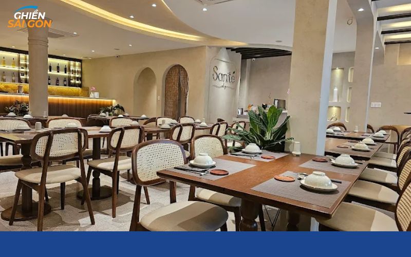 Sanité nhà hàng chay