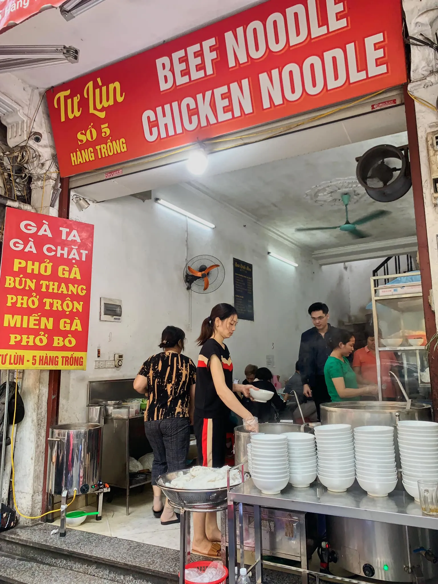 Bún Thang Tư Lùn 5 Hàng Trống - bún thang khẩu phần lớn Hà Nội