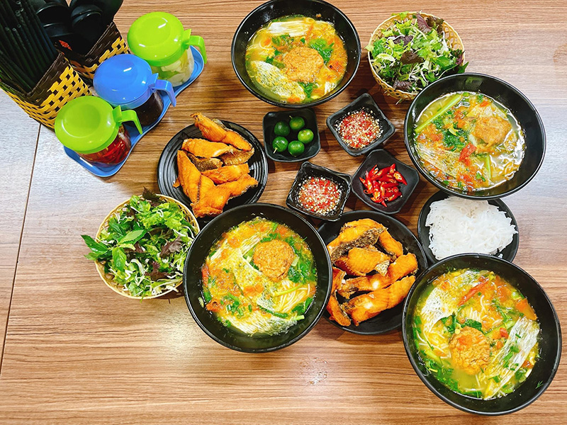 Bún Cá Hạnh Béo 30 Nguyễn Thái Học - bún cá rán nước chấm ngon Hà Nội