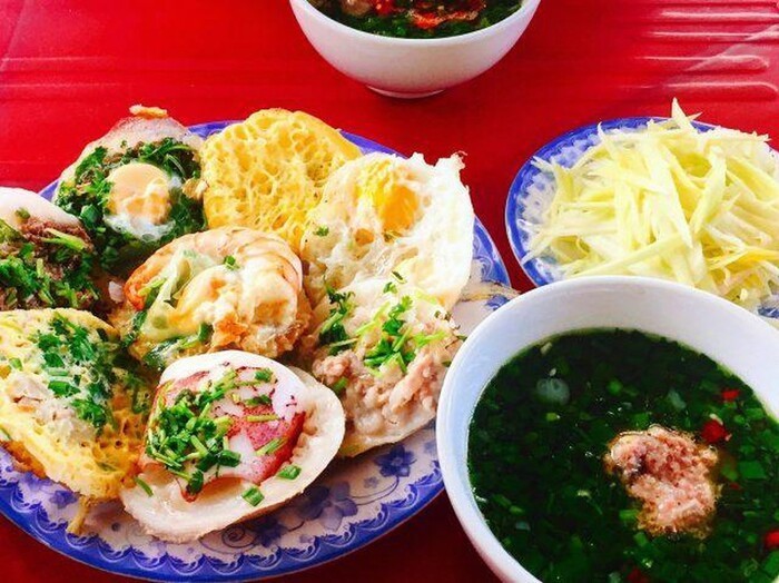 Bánh căn 151 Hoàng Văn Thụ Nha Trang