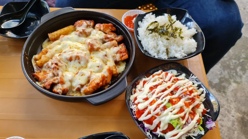 Checho Chicken gà rán chuẩn Hàn Bình Thạnh