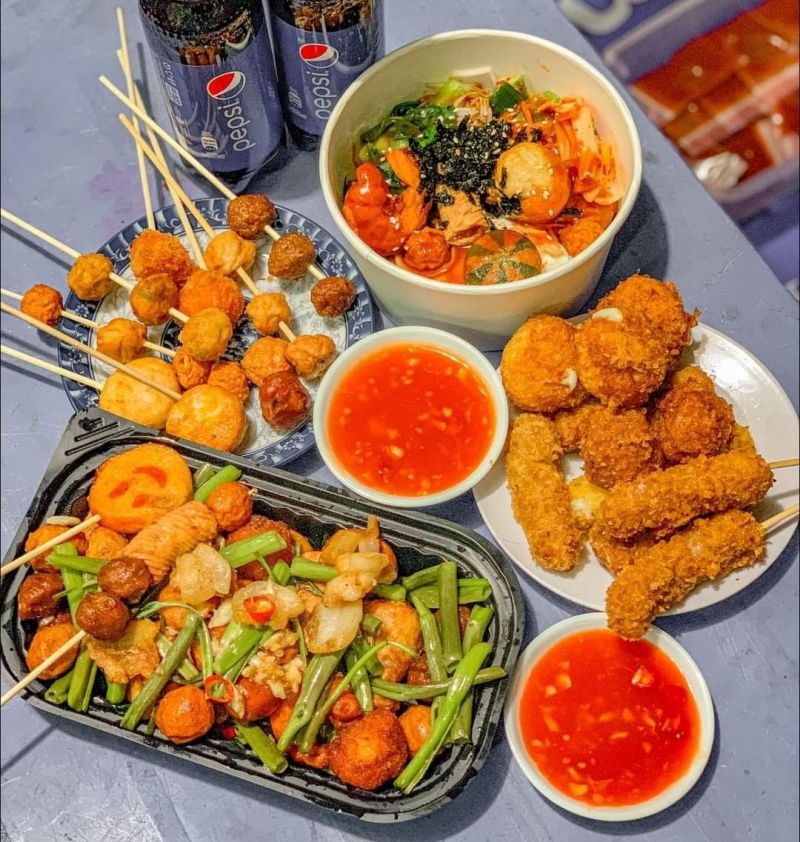 Khu ăn vặt chợ Thiếc quận 11